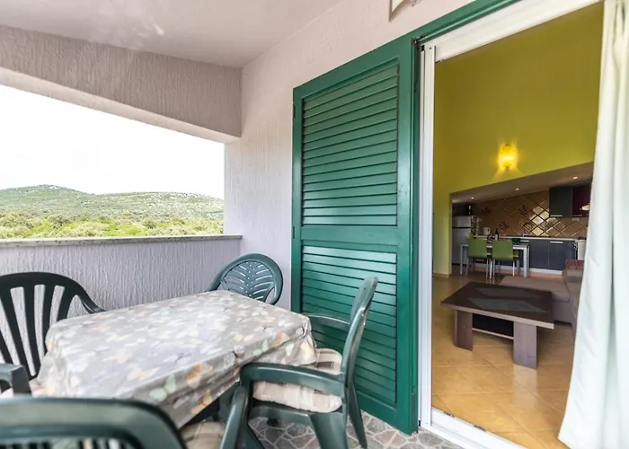 Apartament Karen Vinišće