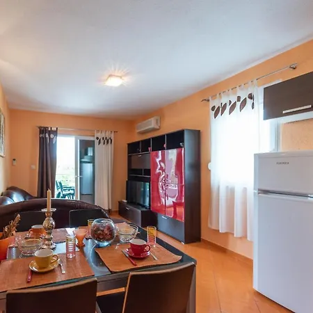Apartment Karen Vinisce