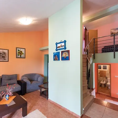 Apartment Karen Vinisce