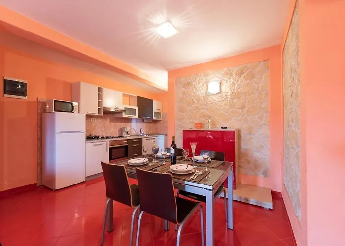 Karen Apartment