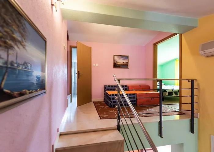 Karen Apartment Vinisce